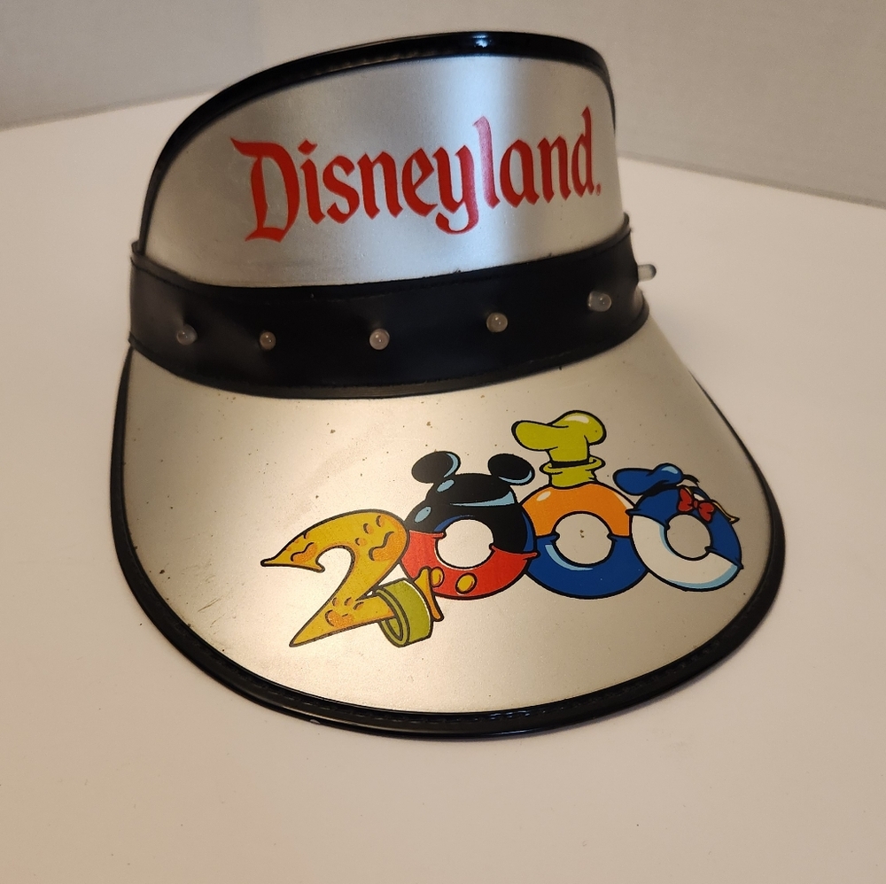 Disneyland Silver Visor 2000 ,lights Up